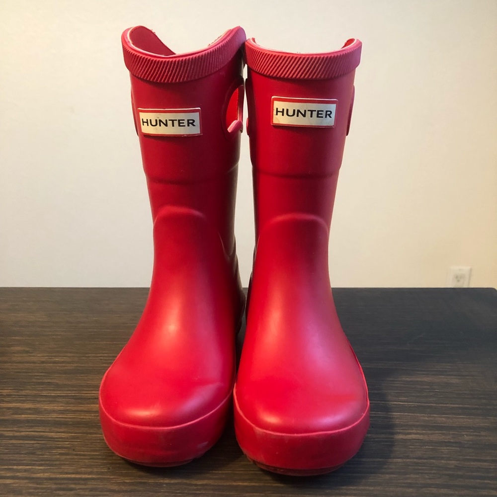 Hunter for Target toddler rain boots in size 8.